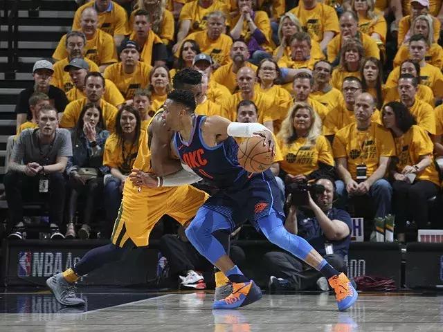  米切尔三分雨爵士浇灭雷霆反扑火焰