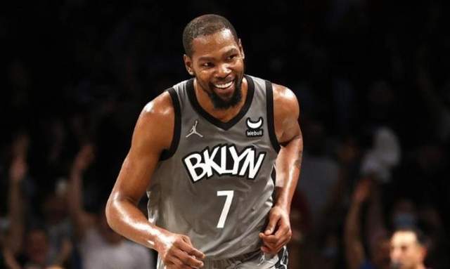  杜兰特关键球稳定军心篮网击败热火